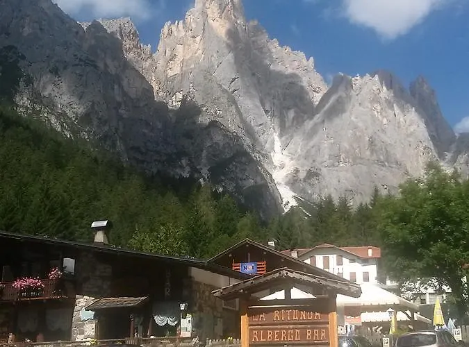 Baita La Ritonda Hotel Fiera Di Primiero